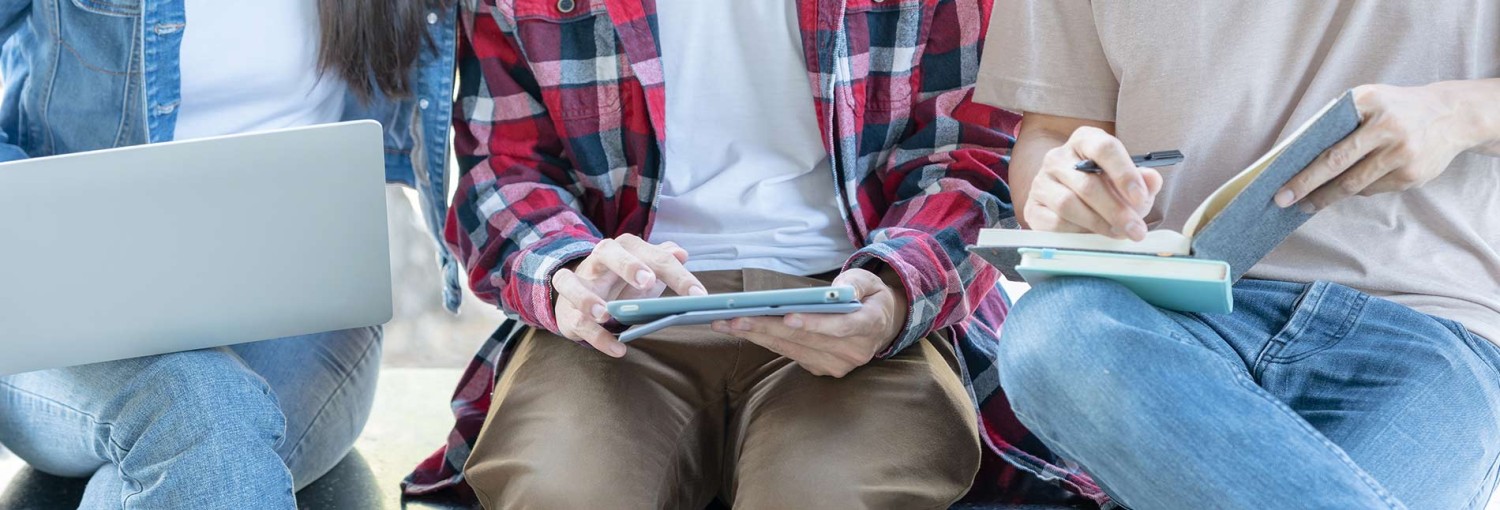 ΠΑΓΚΥΠΡΙΕΣ ΚΑΙ ΜΑΘΗΜΑΤΑ ΛΥΚΕΙΟΥ